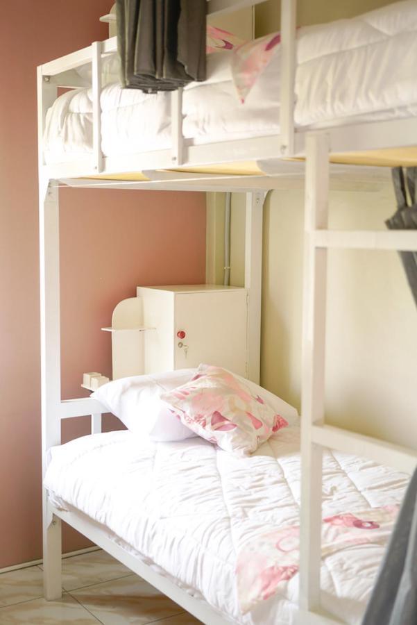 Bajo Bunkhouse Hostel Labuan Bajo Εξωτερικό φωτογραφία